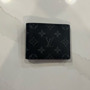 LOUIS VUITTON MENS WALLET